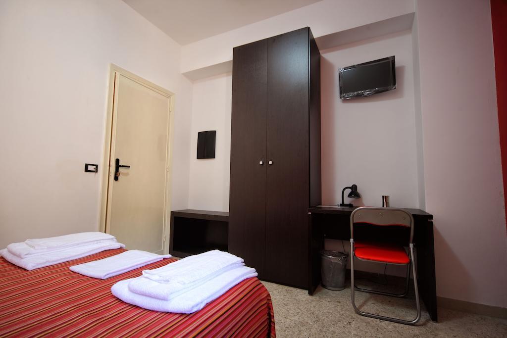 B&B Dimora Del Principe Trapani Bagian luar foto